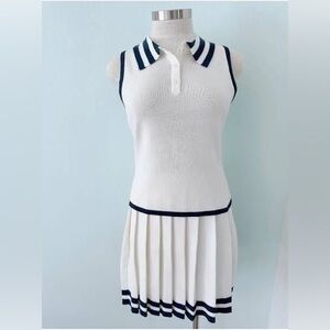 Skies Are Blue White & Navy Pleated Mini Skirt and Top Size Small
